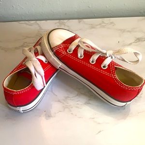 ❤️ red toddler / baby sneakers size 7